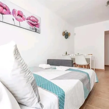 Apartamento Con Patio Y Piscina Cerca De Sevilla *