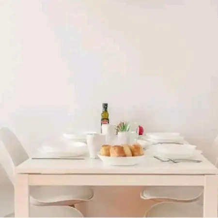 Con Patio Y Piscina Cerca De Sevilla Apartamento